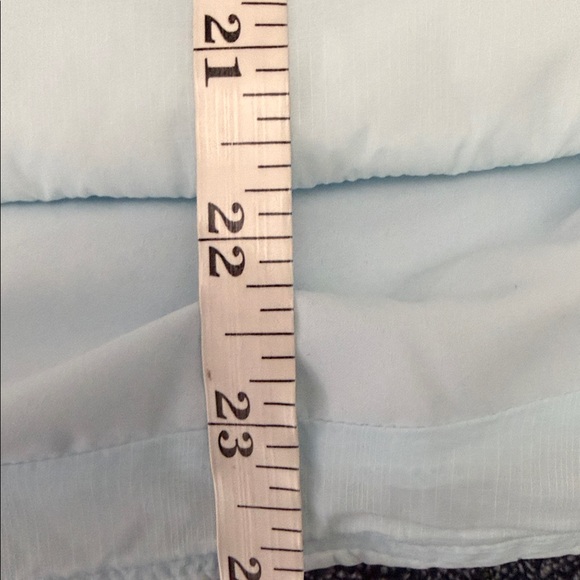 NWOT NEW Lululemon Quilted Light Insulation Cropped Jacket Powder Blue - Picture 9 of 9